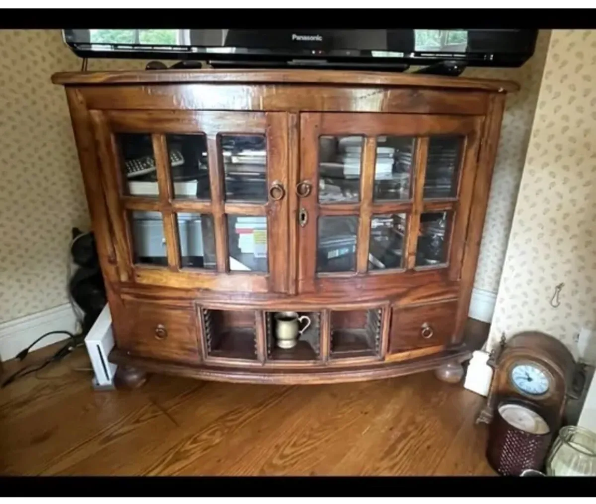 Tv unit
