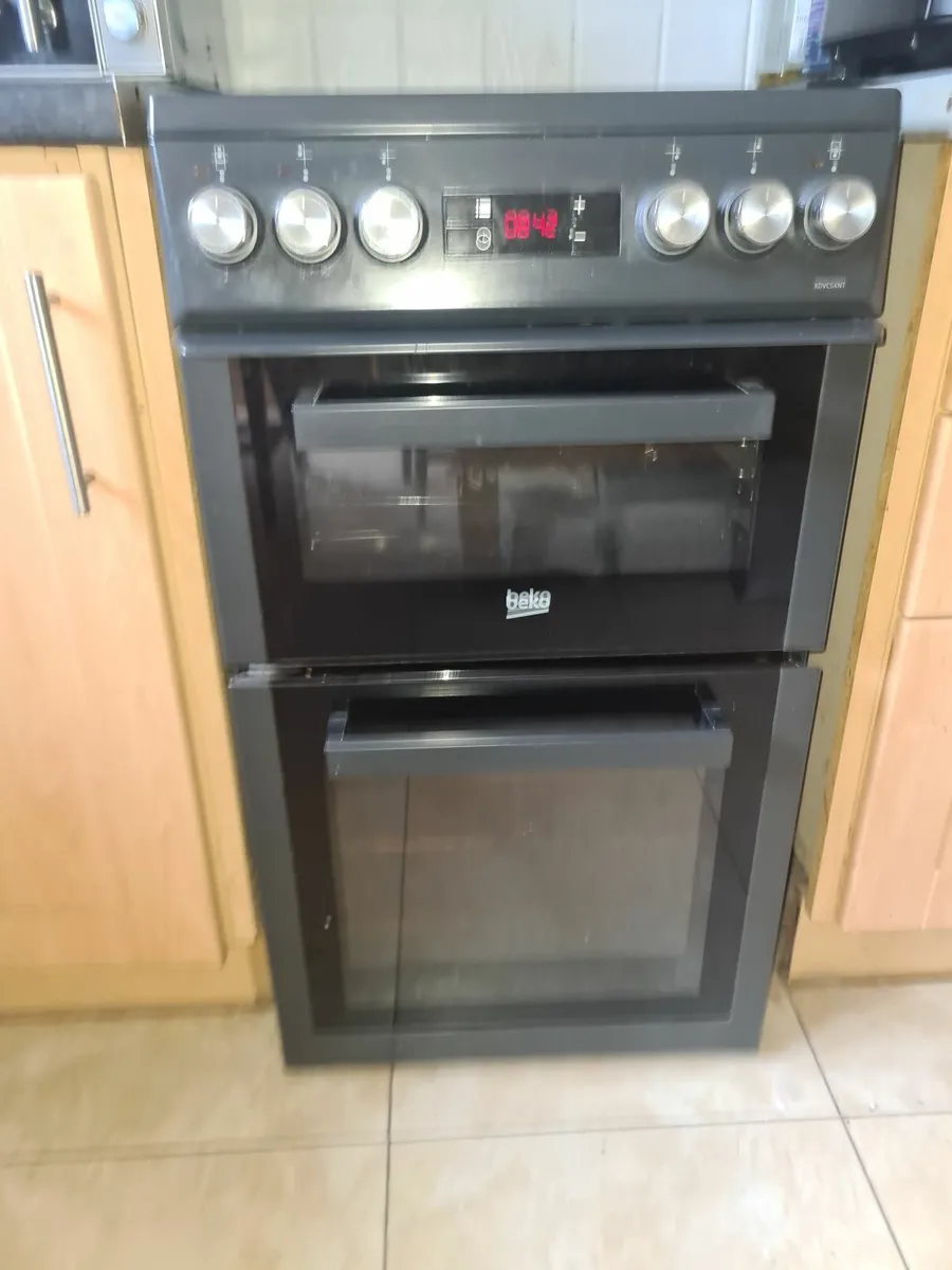 Oven - Beko - Image 1