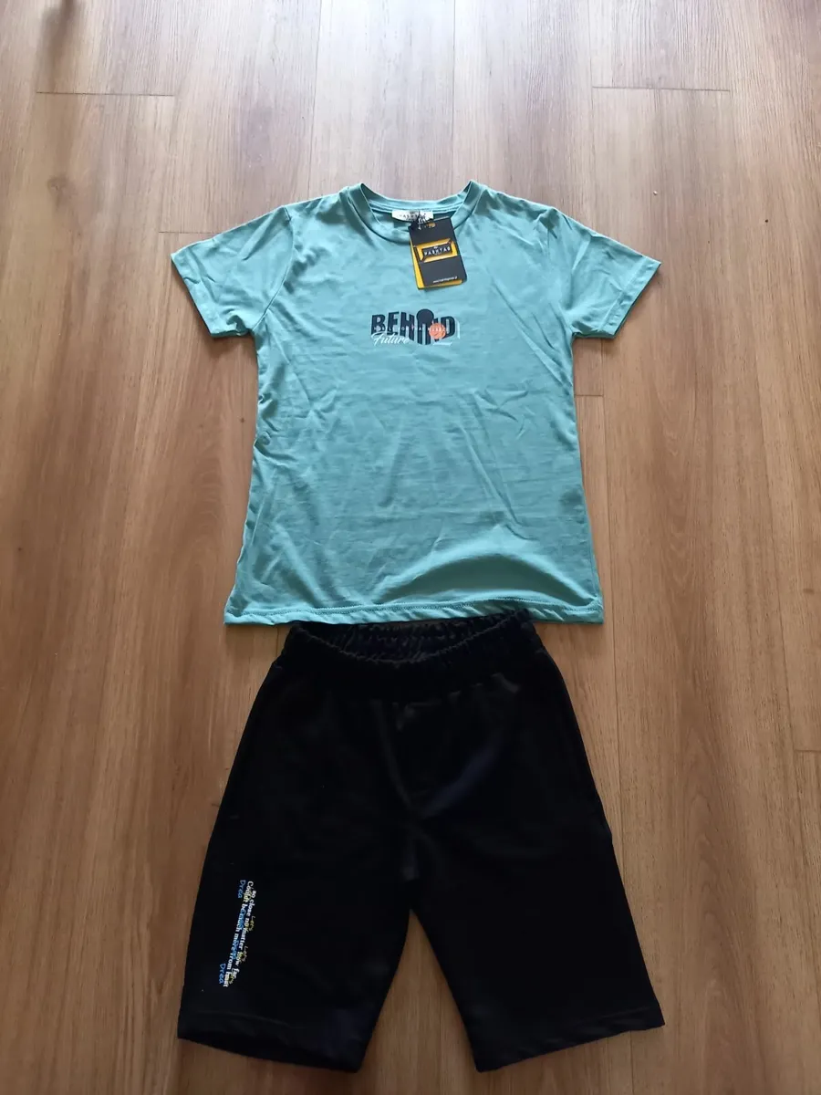 Boys Black Shorts and Green Top, Age 8 - Image 1