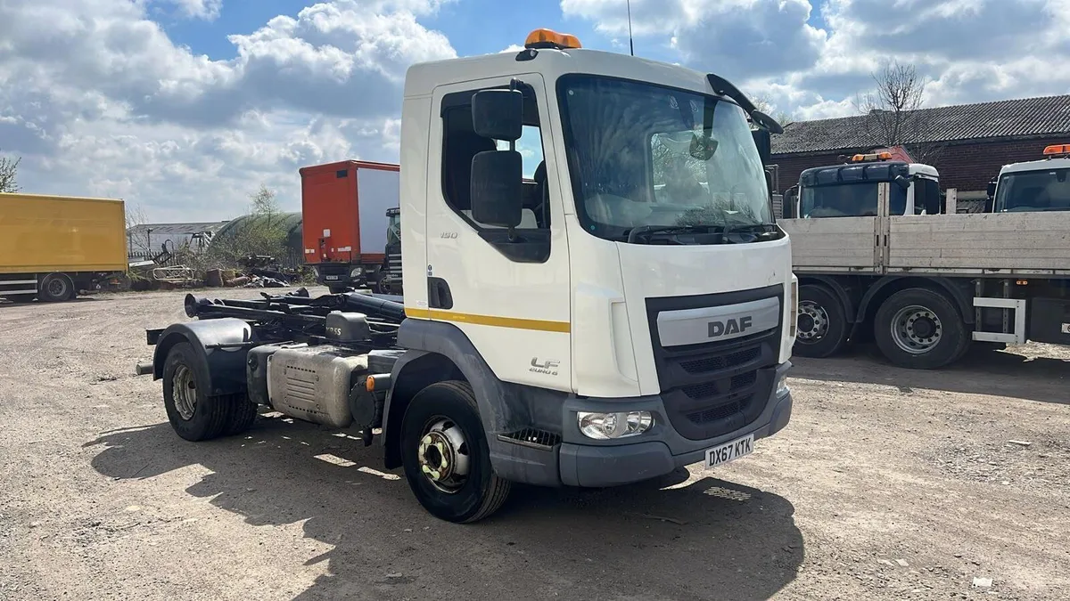 Daf 45:150  HL5 hook equipment - Image 1