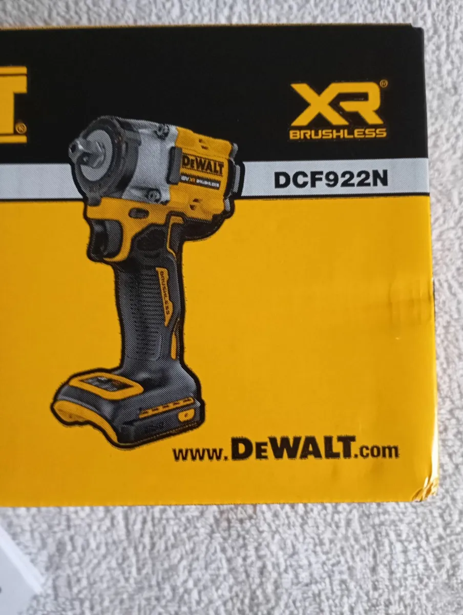 DeWalt dcf922 Impact Wrench - Image 2