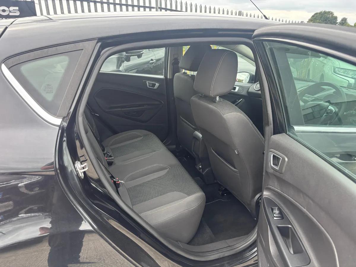 Ford Fiesta Eco Boost Automatic 2016 - Image 4