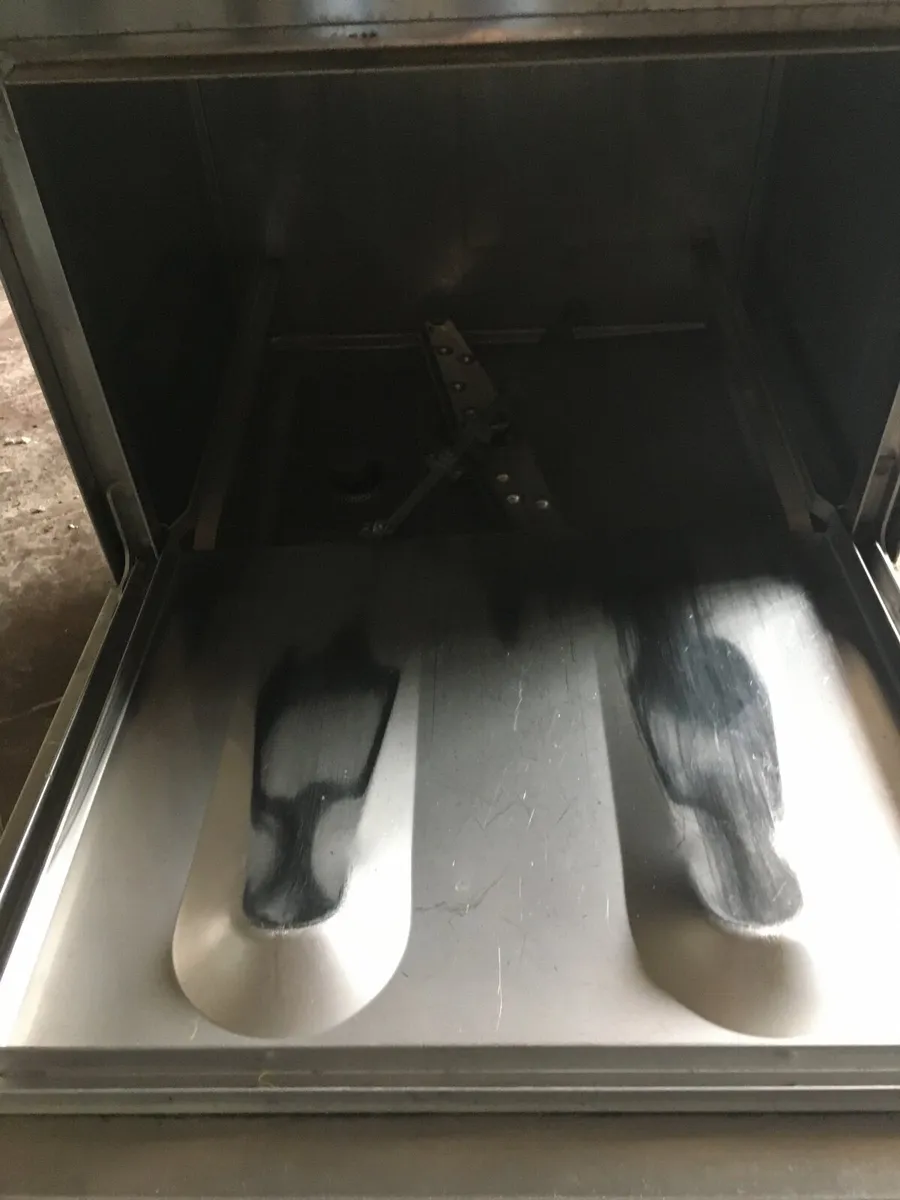 Glass washer. - Image 1