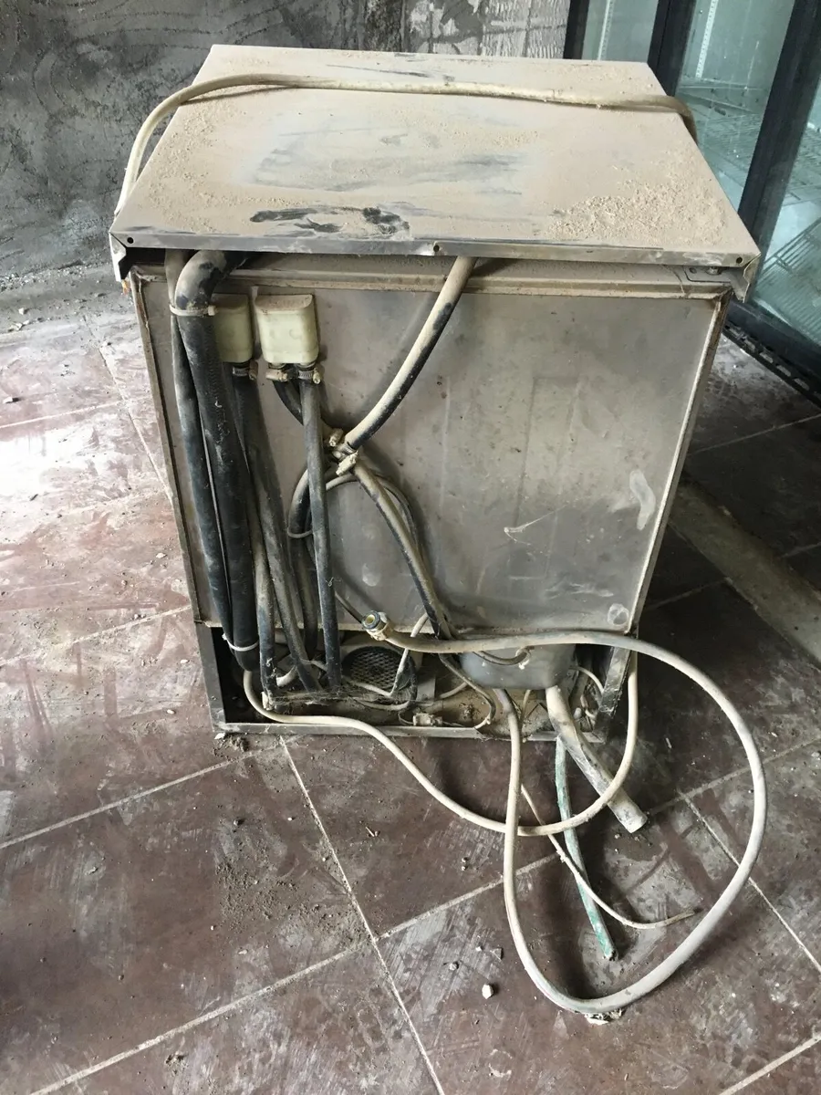 Glass washer. - Image 2