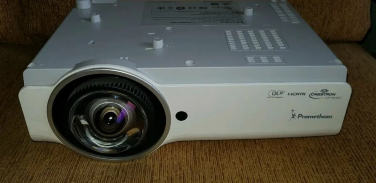 Projector - Image 1