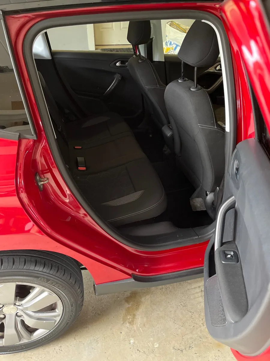 Peugeot 2008 2017 - Image 4