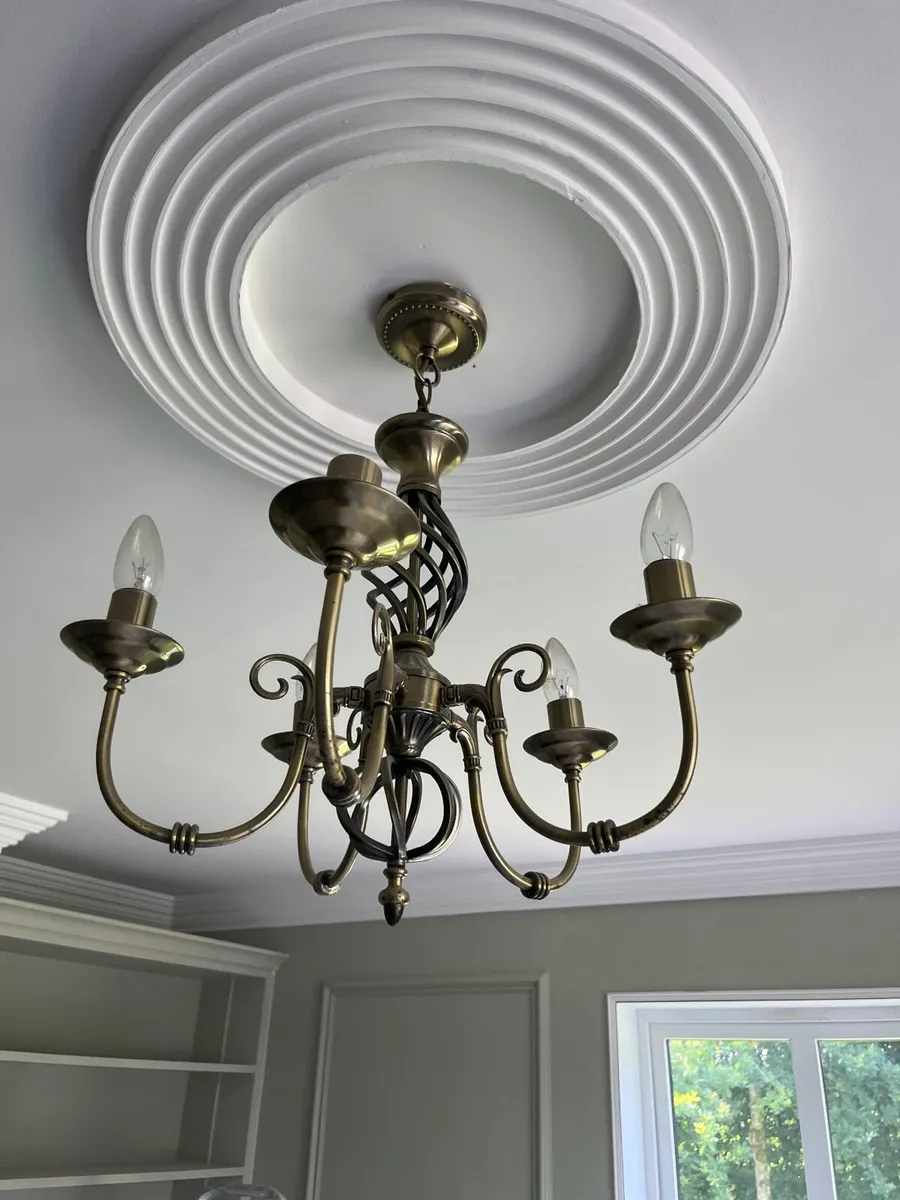 Brass lights gold light - Image 1