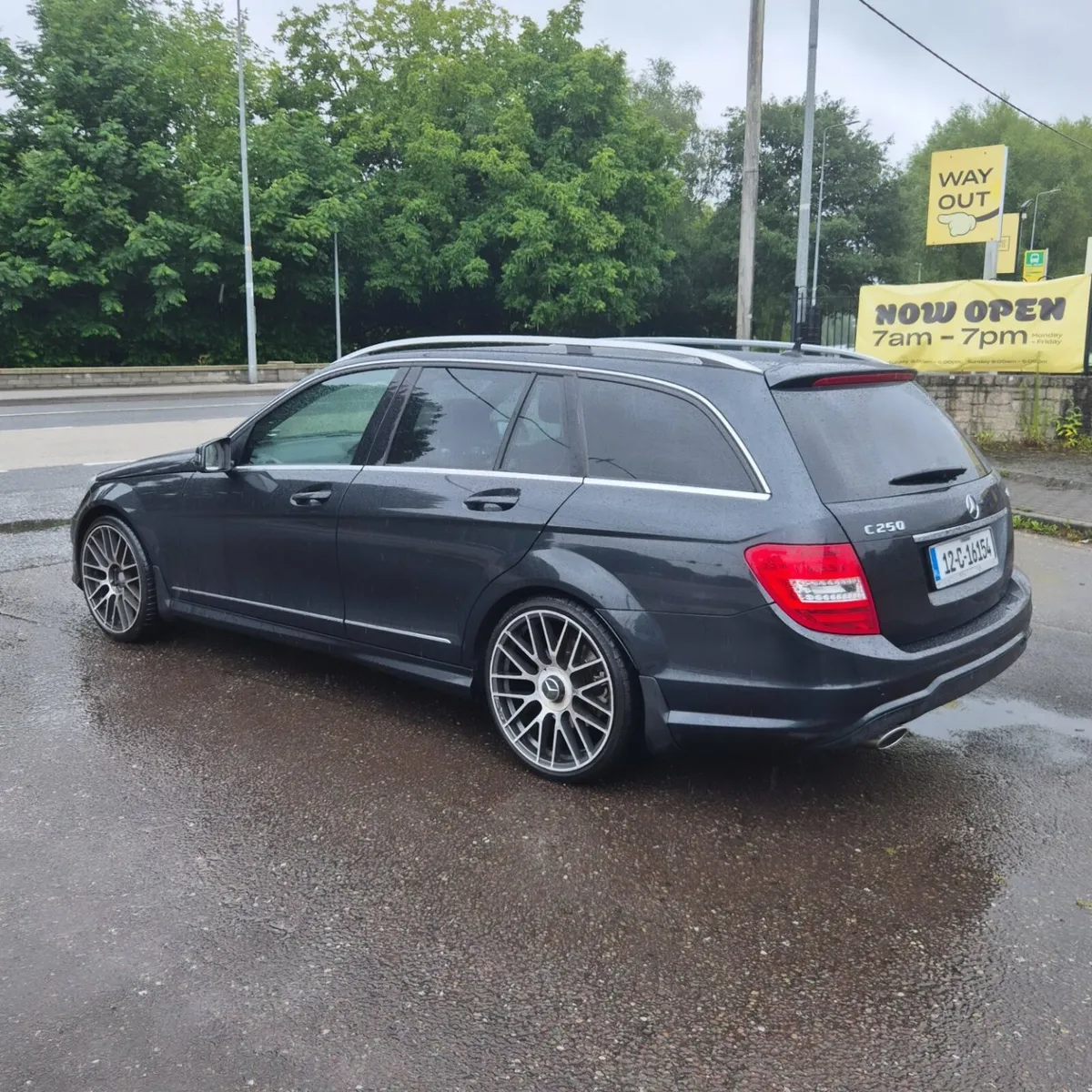 Mercedes-Benz C250 AMG Sport - Image 4