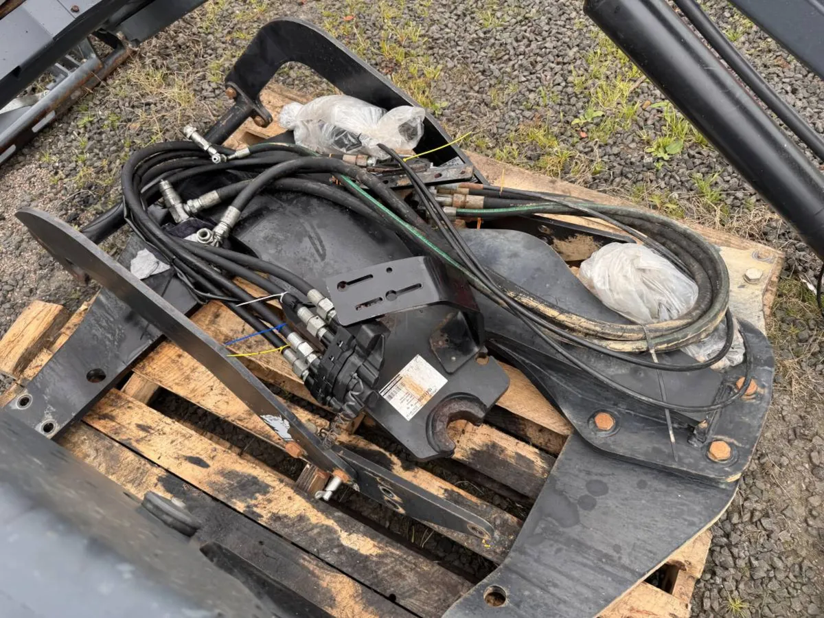 2013 Quicke Q51 Loader Complete - Image 3