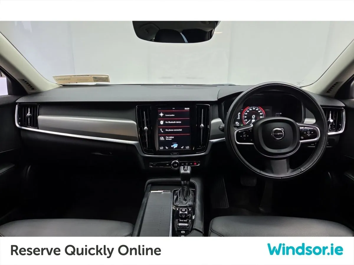 Volvo S90 D4 Momentum 190BHP 4DR Auto - Image 4