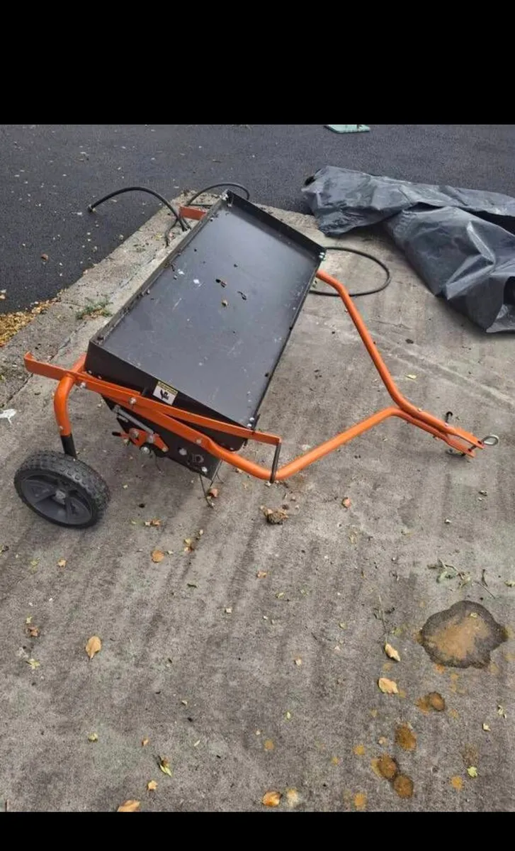 Husqvarna aerator and scarifier - Image 2