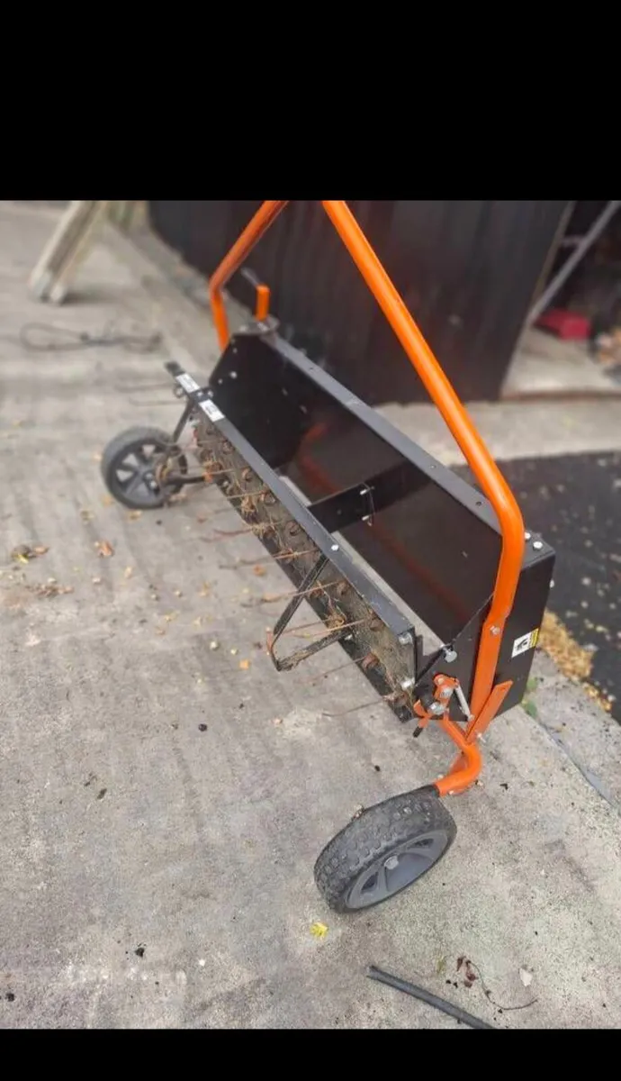 Husqvarna aerator and scarifier - Image 3