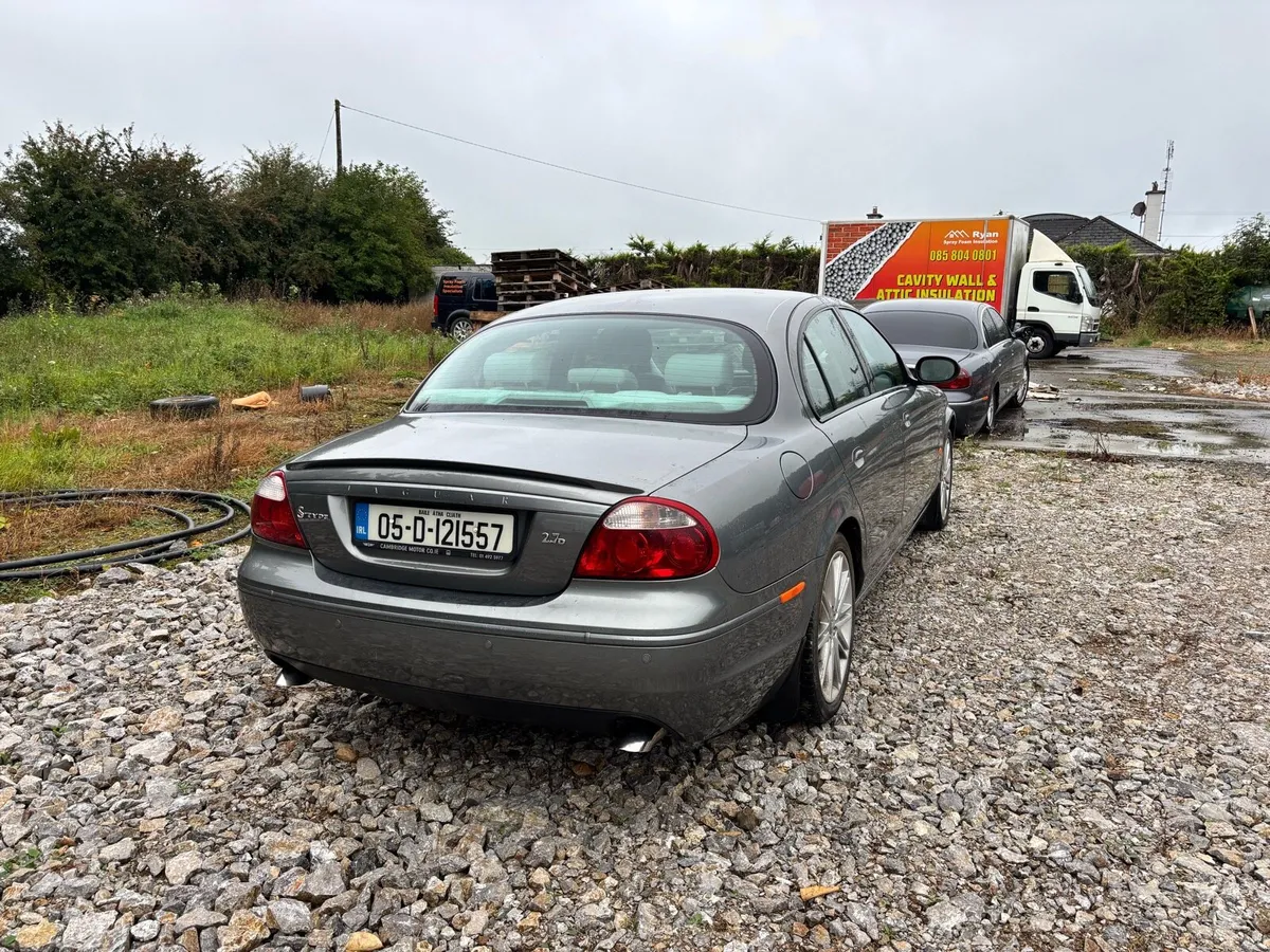 Jaguar S type 2.7D Breaking - Image 3