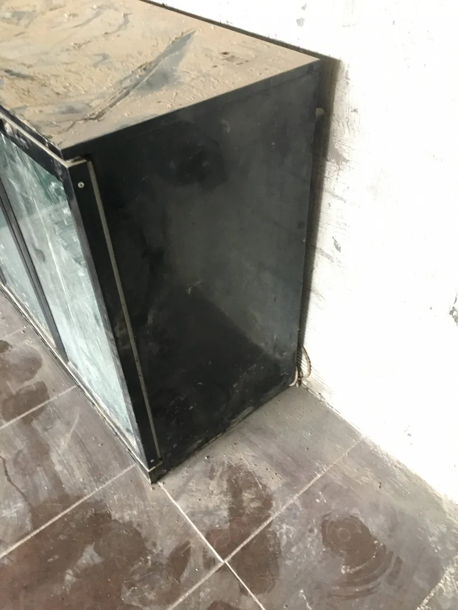 Display fridge - Image 3