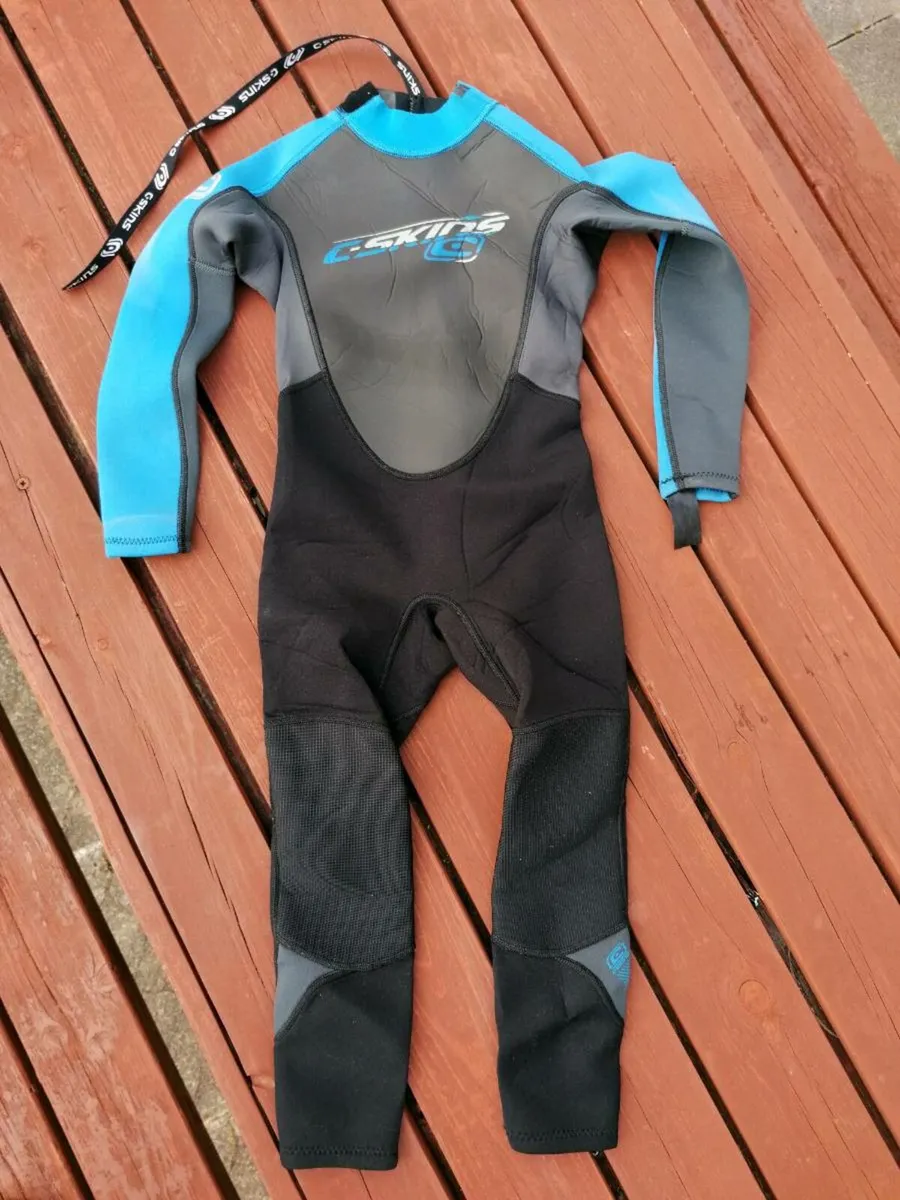 Wetsuits and sufr boots - Image 2