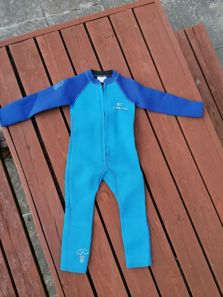 Wetsuits and sufr boots - Image 3
