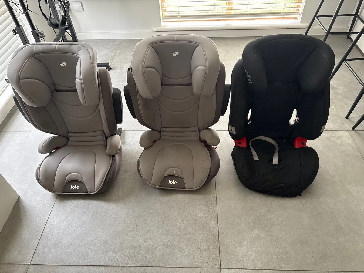 Car Seats - Image 1