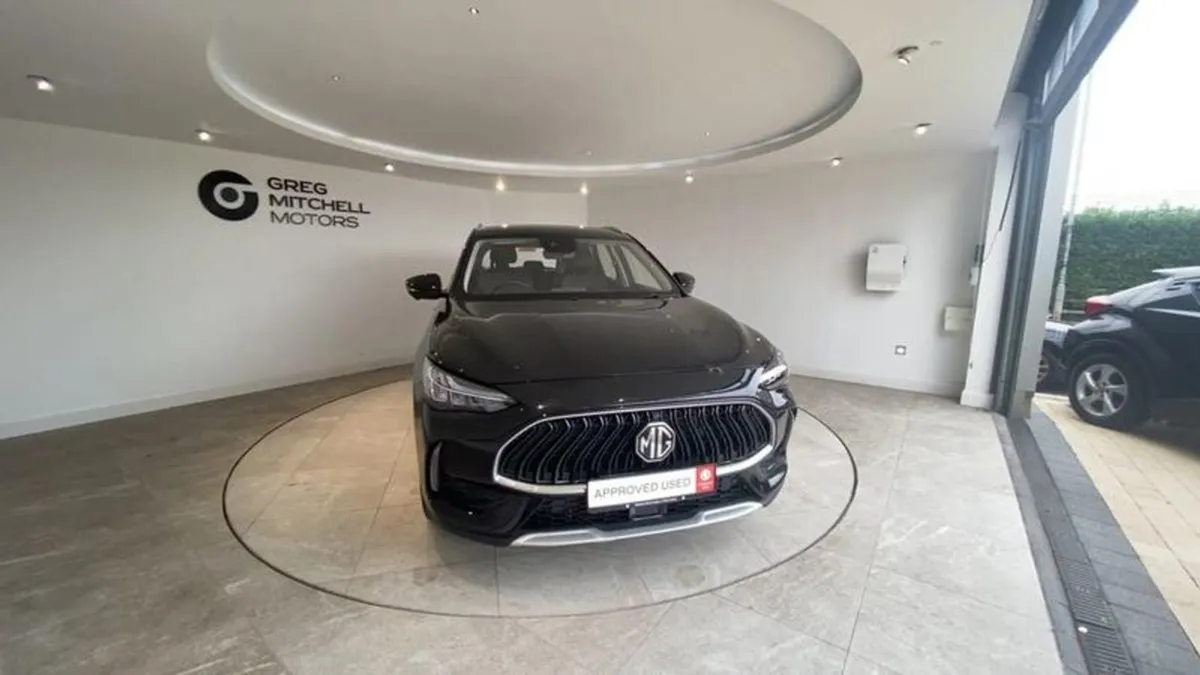 MG HS 1.5 T-gdi Phev SE 5dr Auto - Image 2