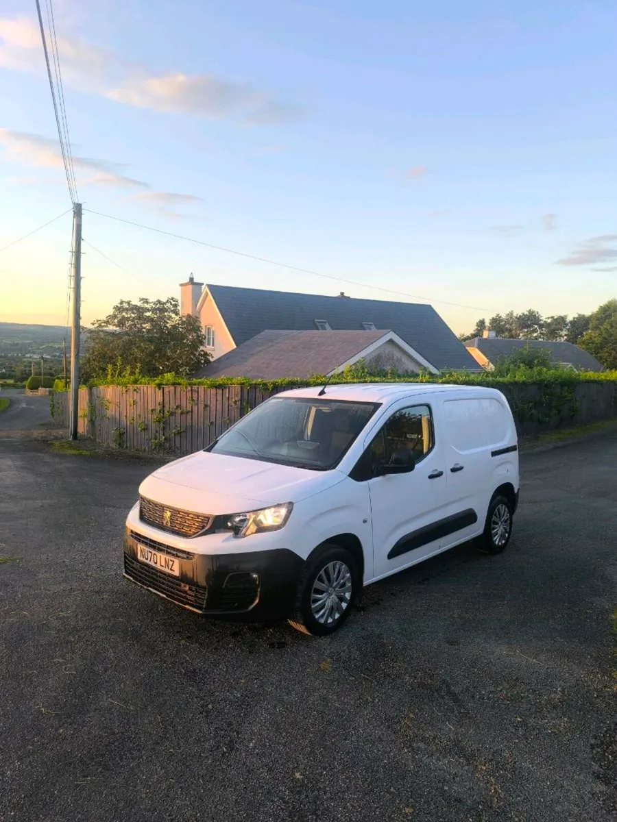 2020 Peugeot partner vat Inc - Image 1