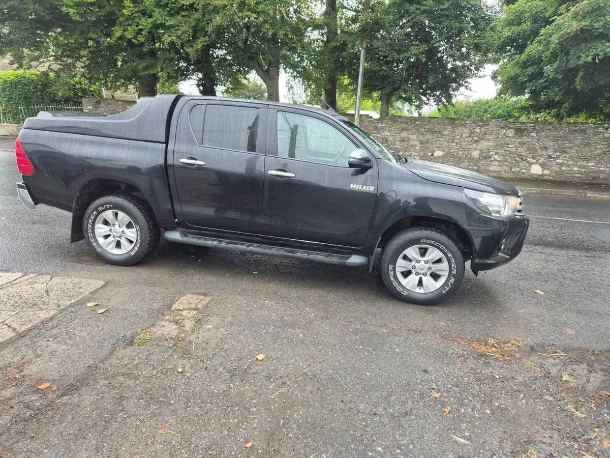 Toyota Hilux 2018 - Image 2