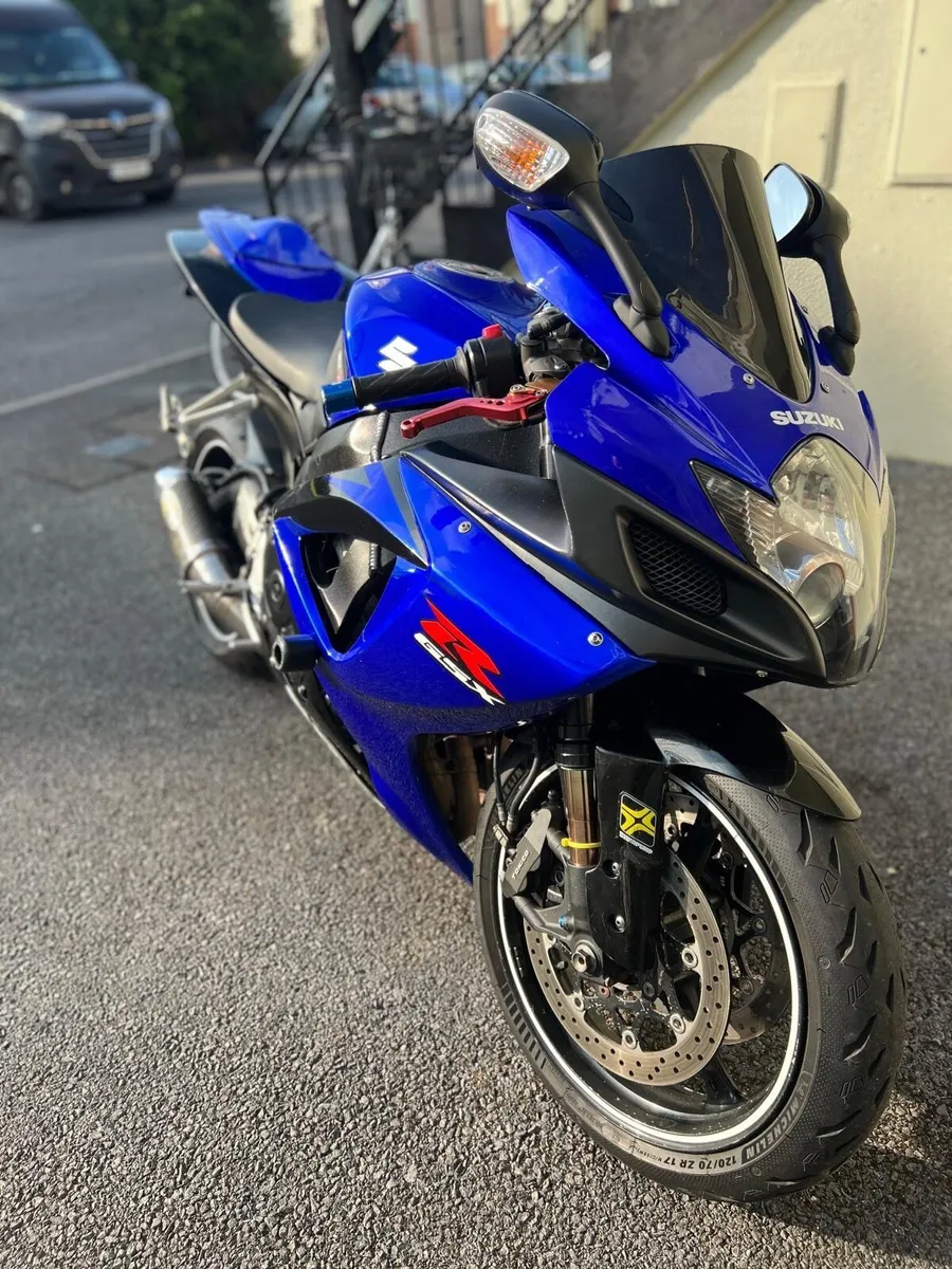 Suzuki GSX-R k7 750 - Image 1