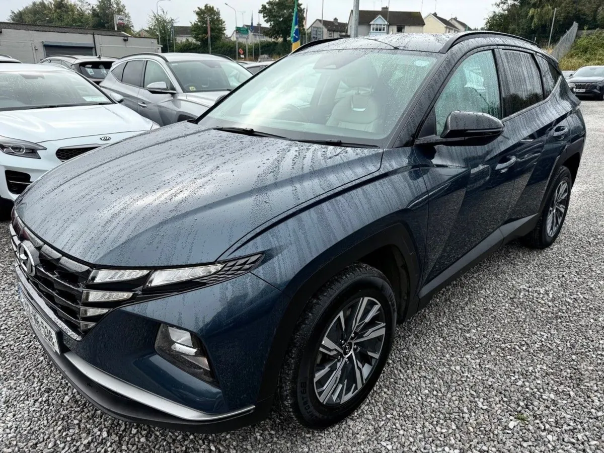 Hyundai Tucson HEV Executive 2 Tone  just IN - Image 3