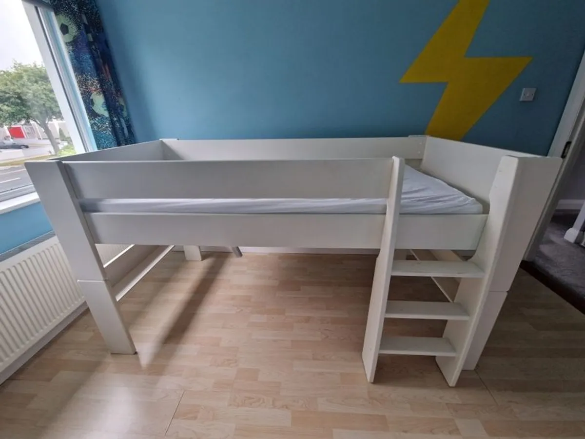 Kids bunk bed - Image 1