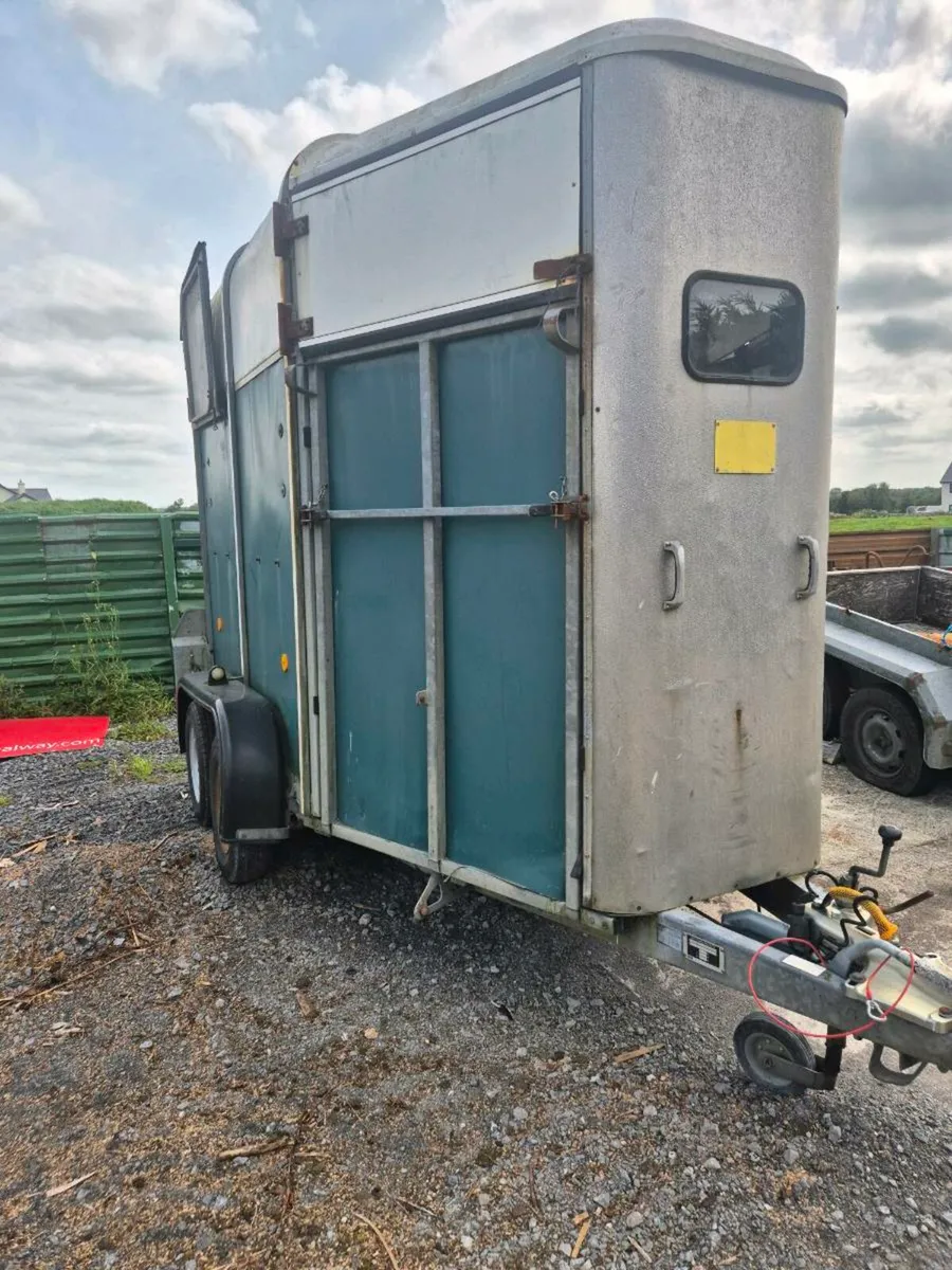 Horse Box - Image 1