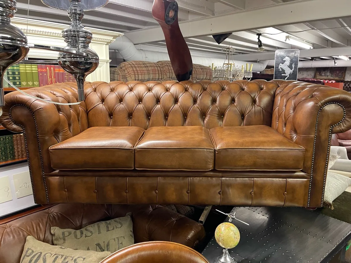 Original chesterfield leather sofa - Image 1