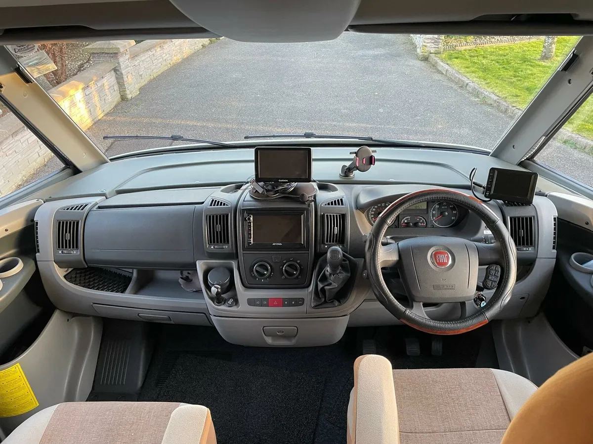 Burstner elegance motorhome - Image 4