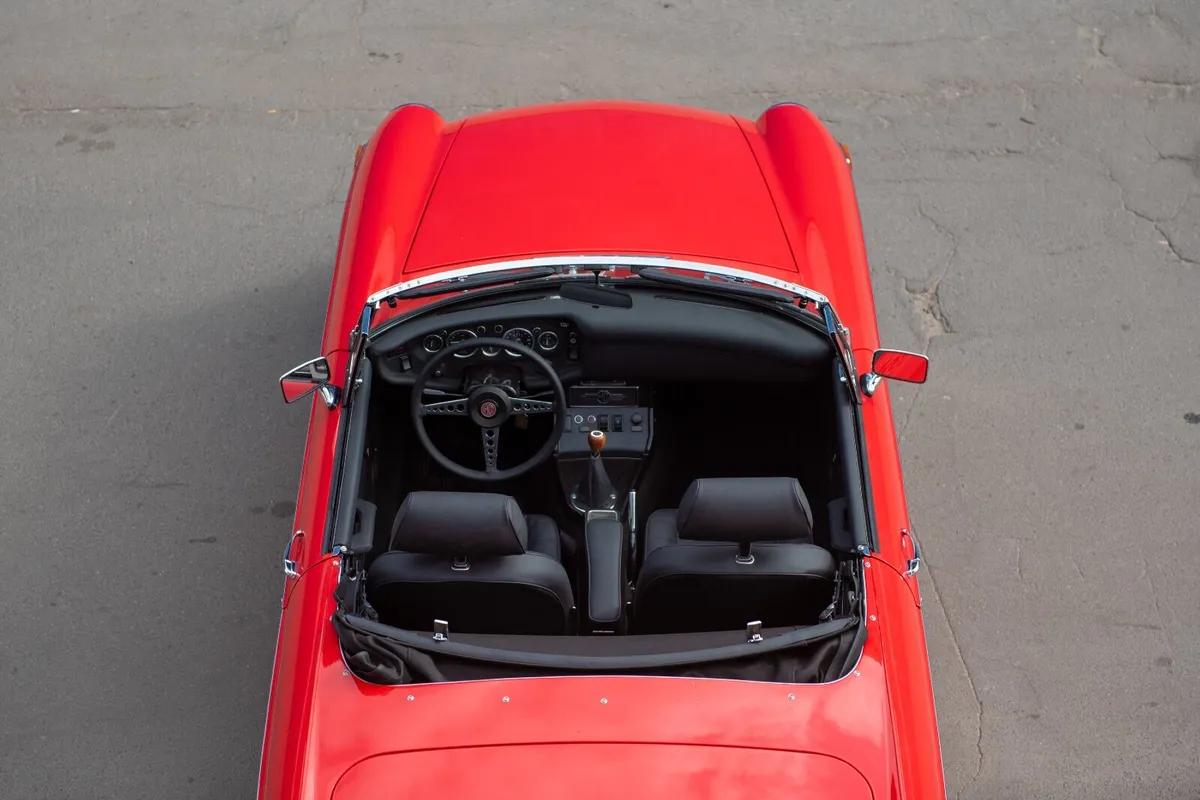 MG MGB Roadster 1970 - Image 2