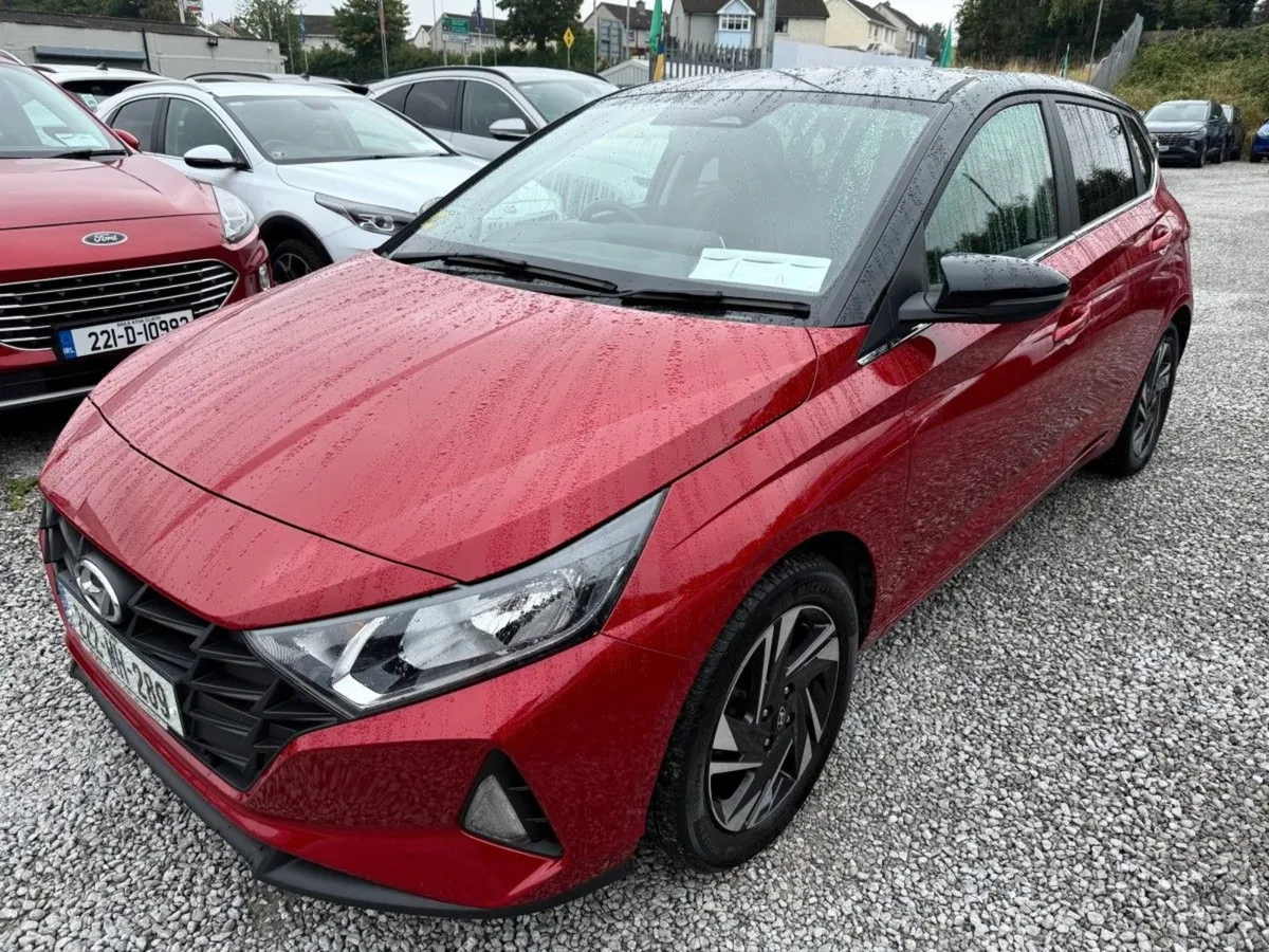 Hyundai i20 1.2i Deluxe  just IN 2 Tone - Image 3