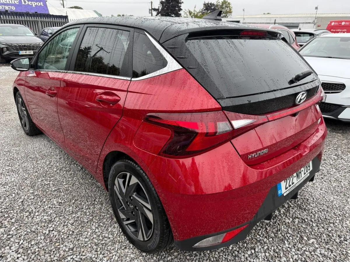 Hyundai i20 1.2i Deluxe  just IN 2 Tone - Image 4