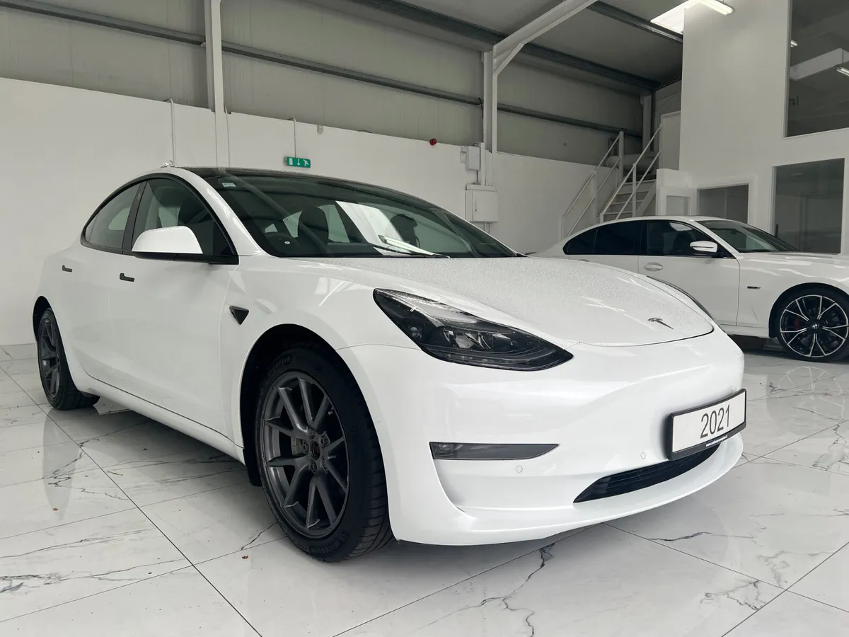 Tesla Model 3 2021 - Image 1
