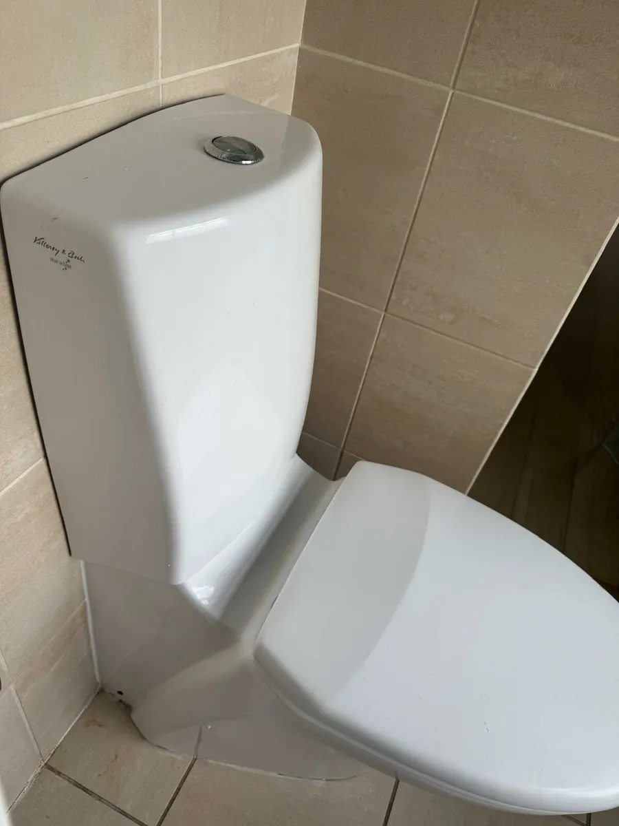 Villeroy & Boch Sinks & Toilet - Image 4