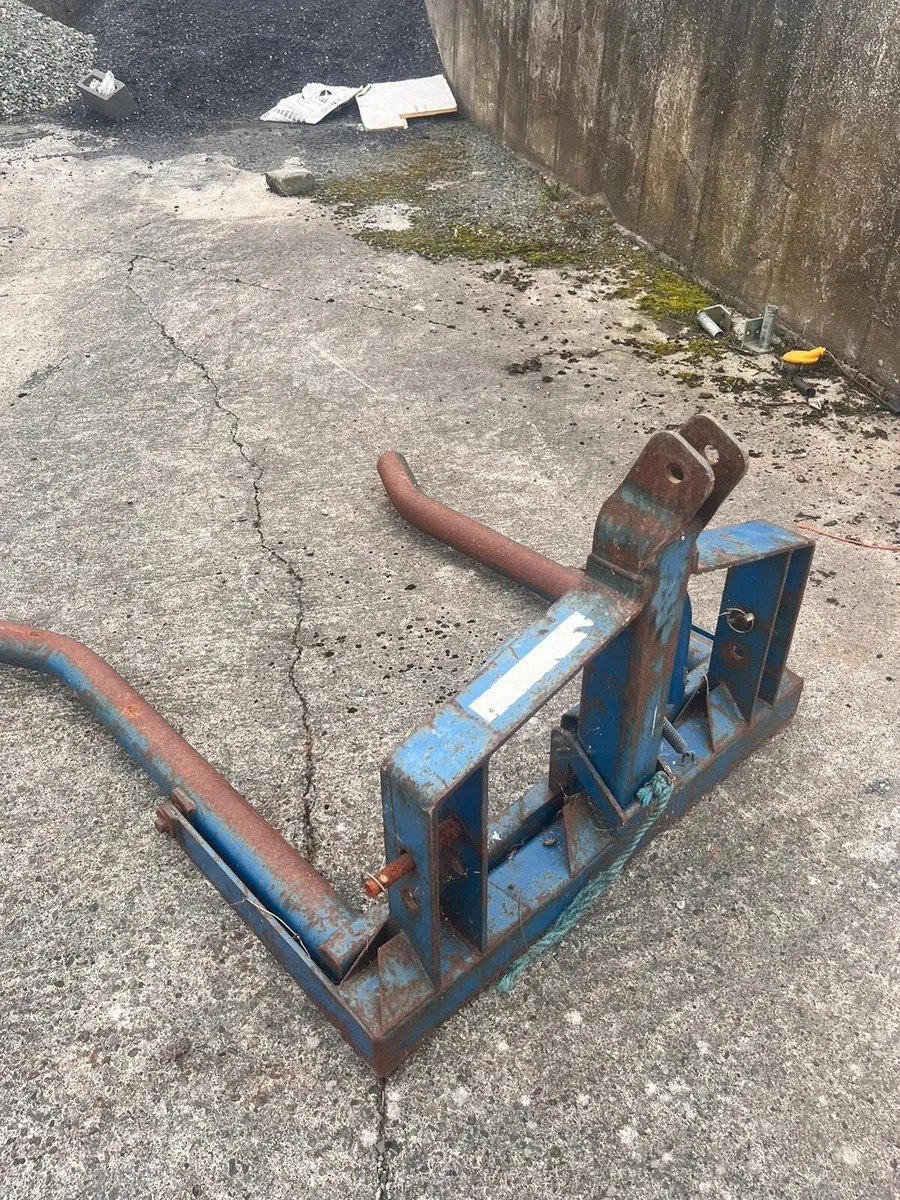 Gibney single bale lifter handler - Image 2