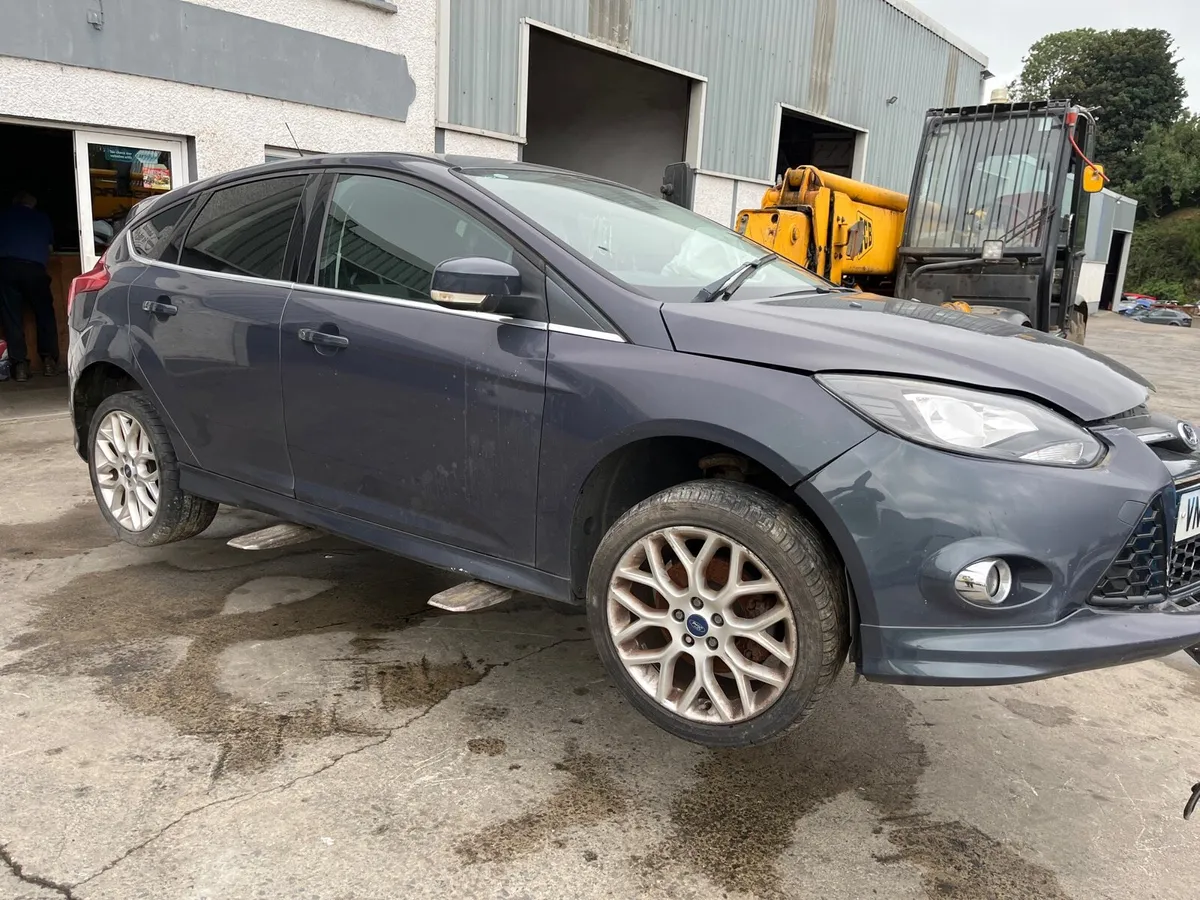2012 focus zetec turbo for parts - Image 1