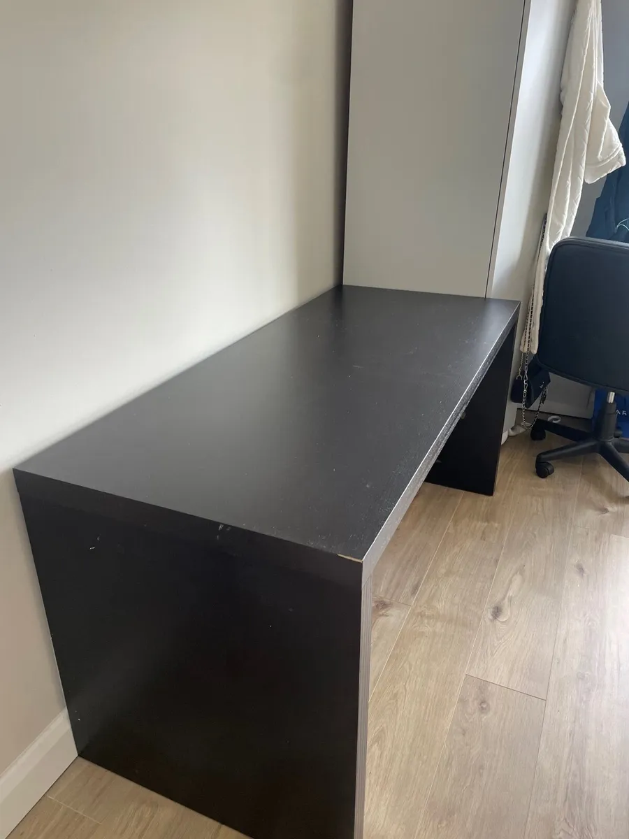 Desk - Image 2