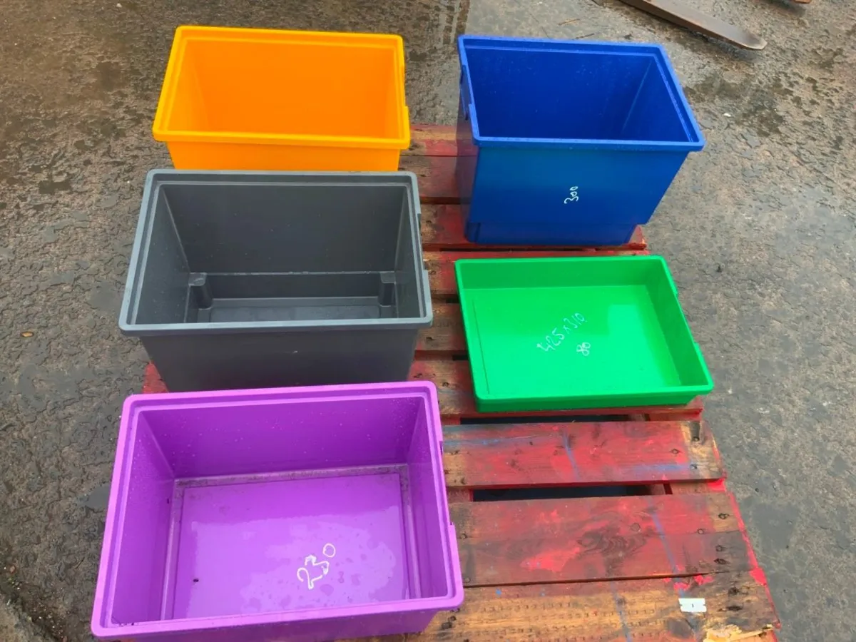 UNUSED PLASTIC STORAGE BOXES / TRAYS....2053. - Image 2