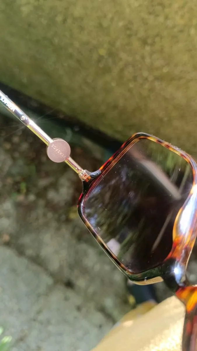 Genuine Versace sunglasses - Image 4