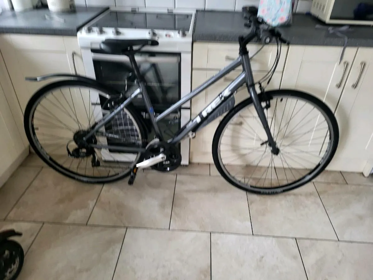 Ladies trek bike - Image 1