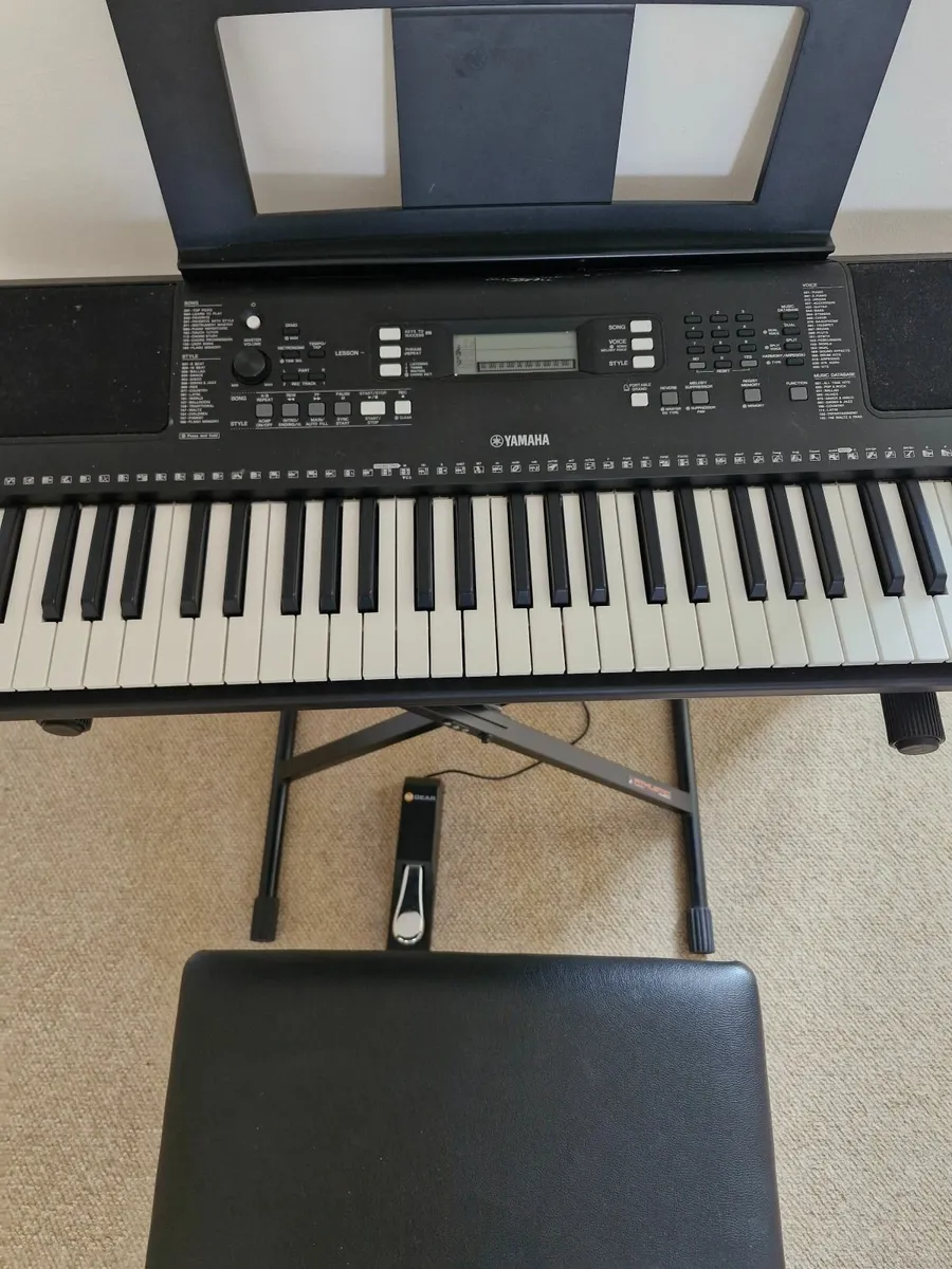 Yamaha Keyboard - Image 4