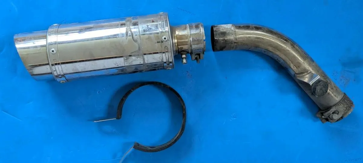 Delkevic VFR 800 RC46-1 (PR1833) stubby exhaust - Image 1