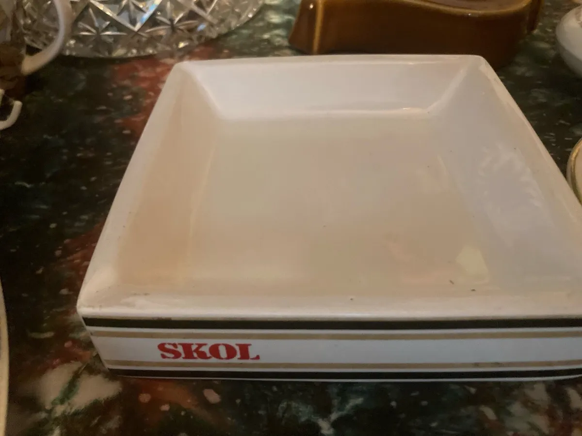 Collection of pub ashtrays free postage - Image 2