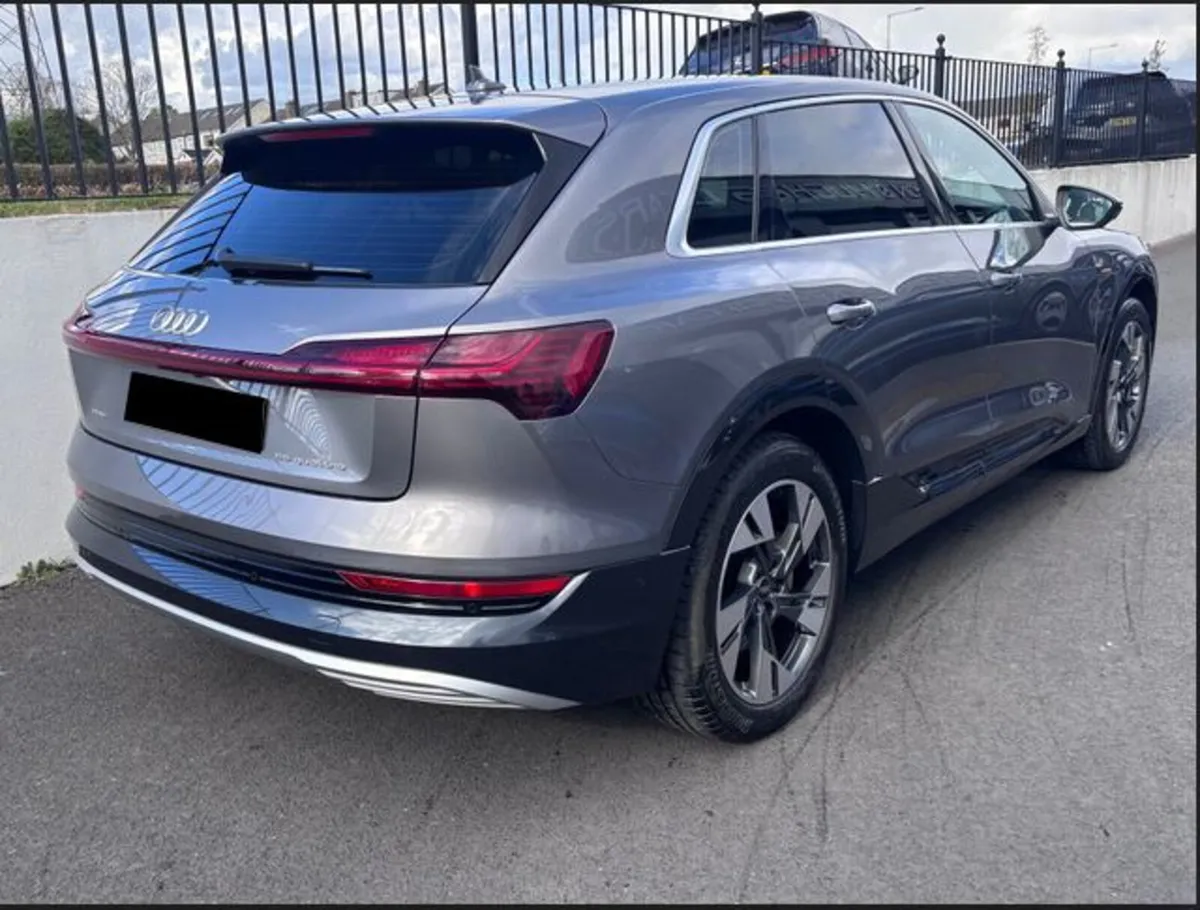 AUDI E-TRON SPORT 50 QUATTRO 71KwH BATTERY - Image 3