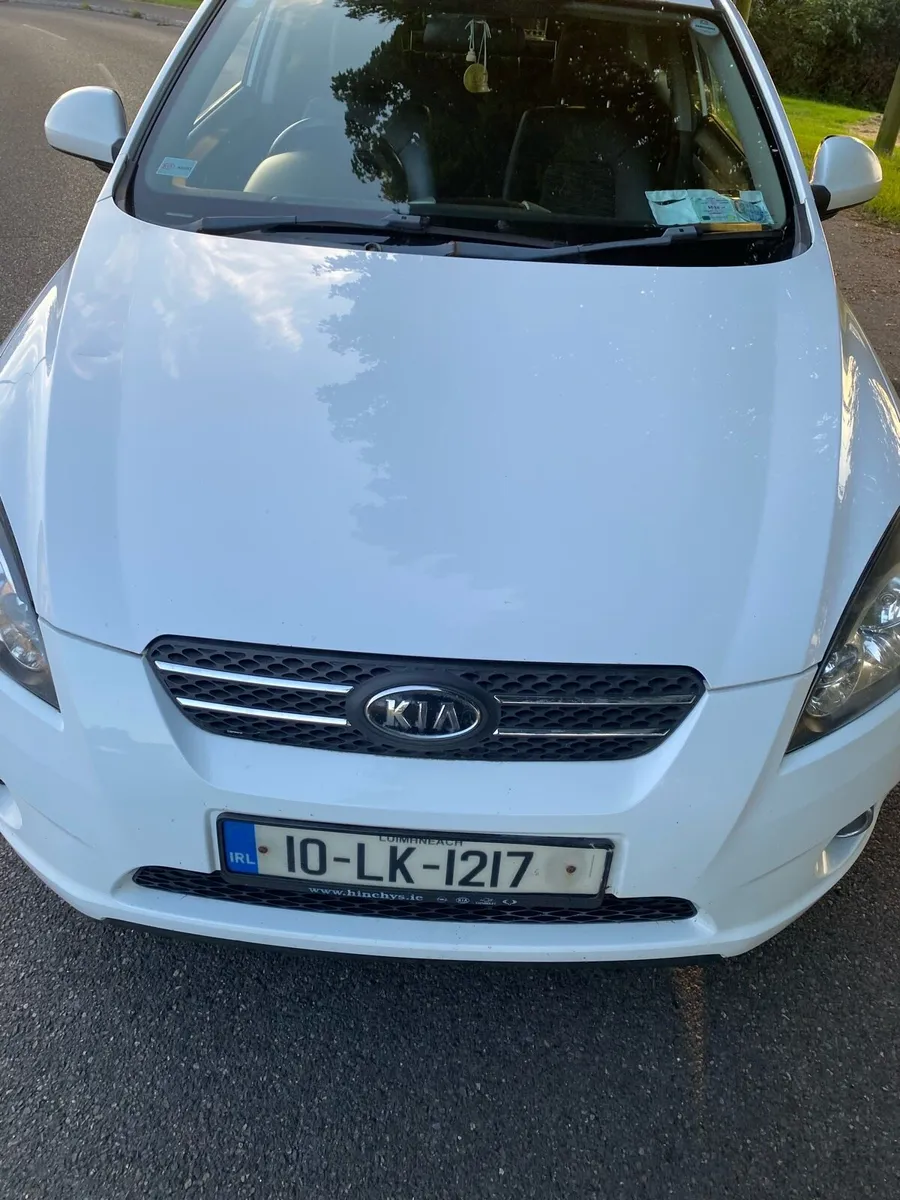 10 KIA CEED 1.4 PETROL - Image 3