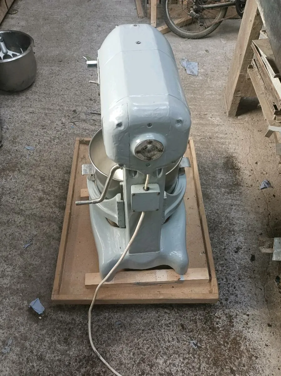 Hobart AE200 Food Mixer - Image 3