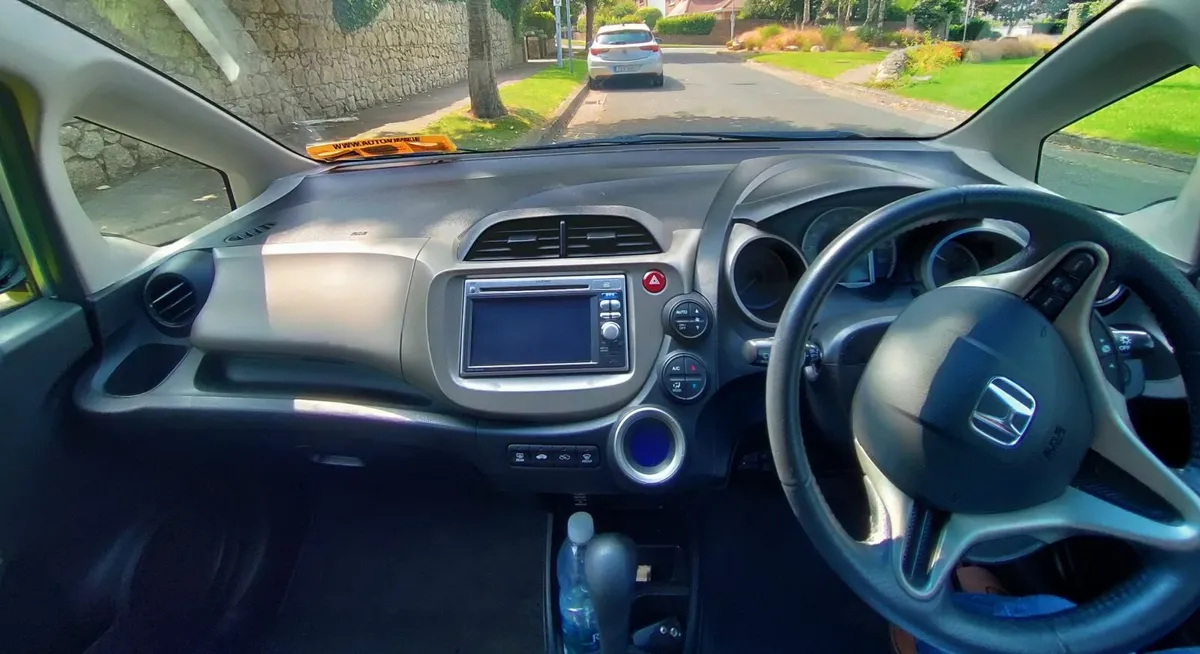 HONDA FIT 2012 AUTO. 1.3L Petrol Hybrid Tax + NCT - Image 4