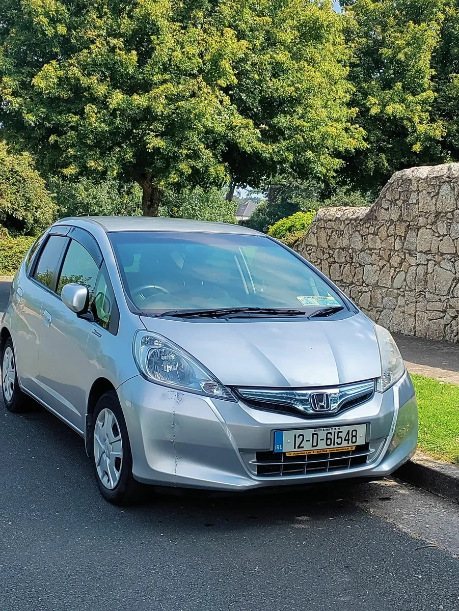 HONDA FIT 2012 AUTO. 1.3L Petrol Hybrid Tax + NCT - Image 3