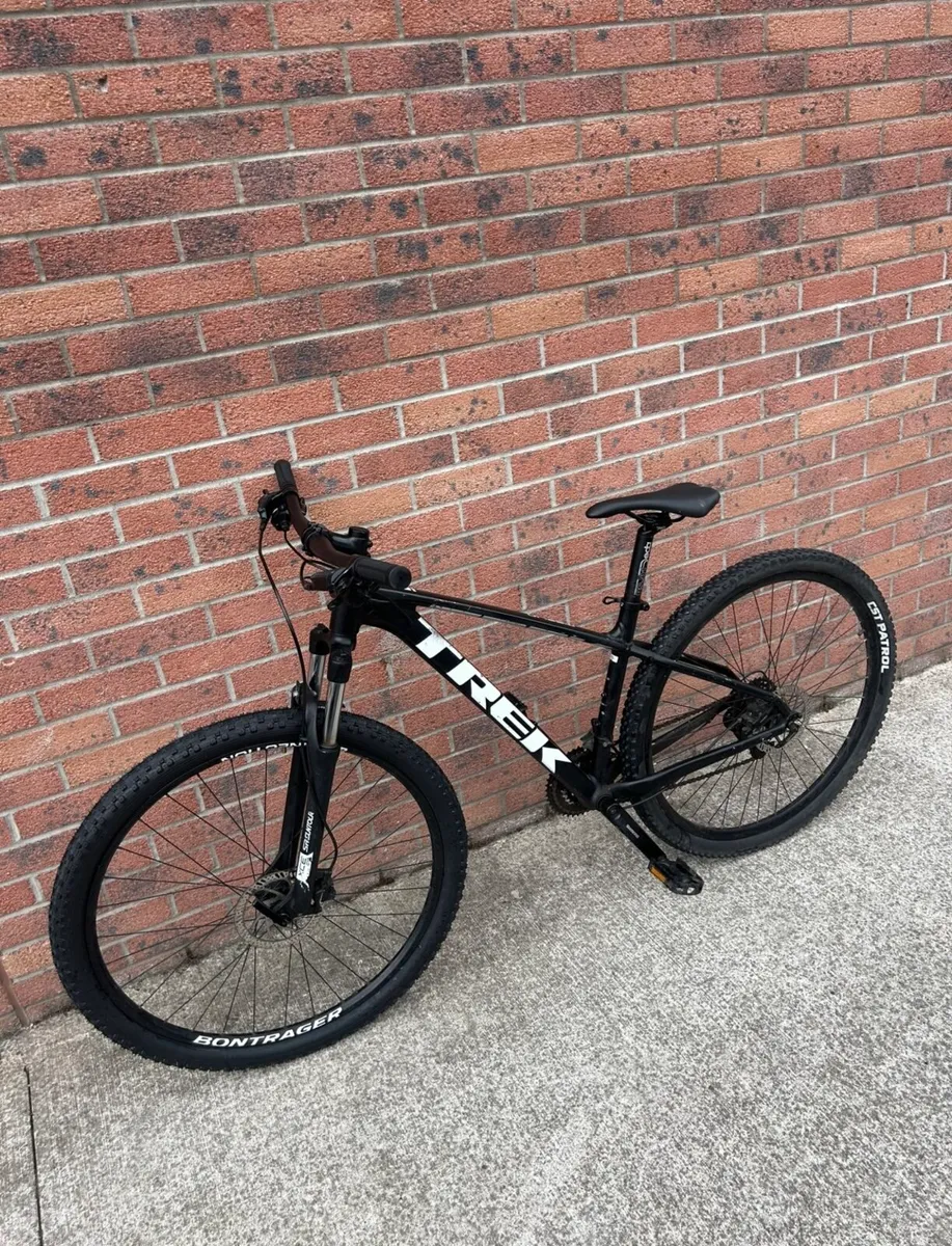 Trek Marlin 5 Mountain Bike - Image 2